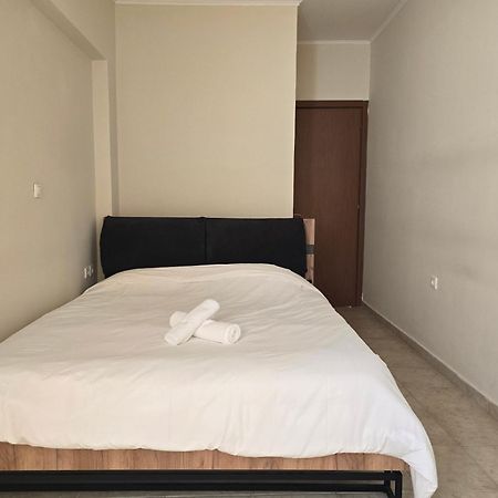 Maria Beach Apartement In Korinth! Buitenkant foto