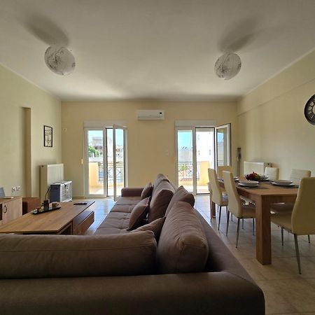 Maria Beach Apartement In Korinth! Buitenkant foto