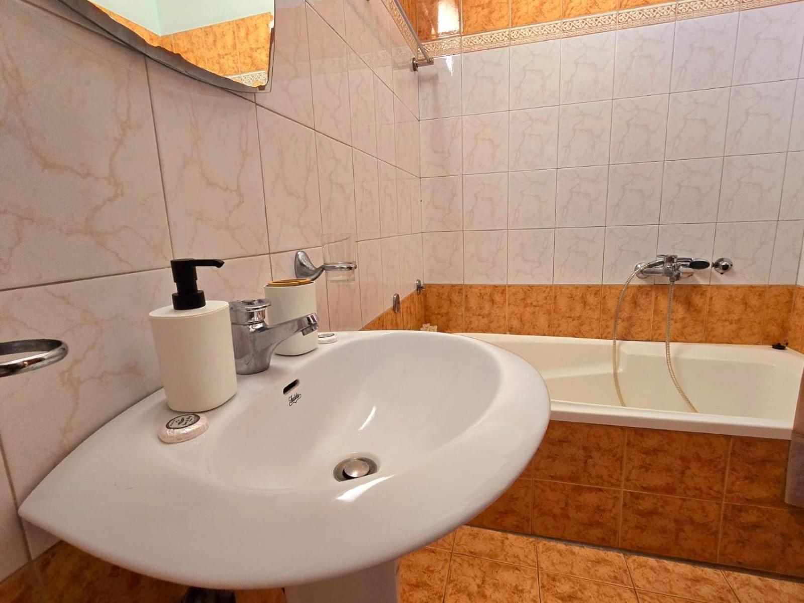 Maria Beach Apartement In Korinth! Buitenkant foto